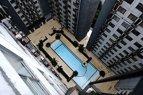 Studio With Private Living Room At Jarrdin Cihampelas Apartment