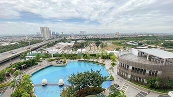 Modern Classic Studio At West Vista Apartment