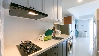 Modern Classic Studio At West Vista Apartment