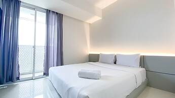 Cozy Living And Warm Studio Apartment At West Vista