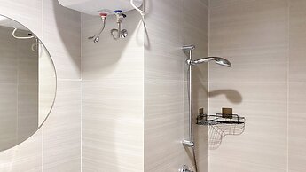 Cozy Living And Warm Studio Apartment At West Vista