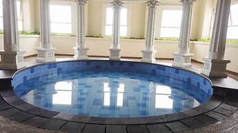 Comfort And Strategic 1Br At The Boulevard Apartment