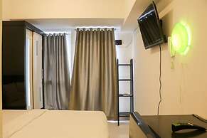 Comfy And Simply Studio Tokyo Riverside Pik 2 Apartment