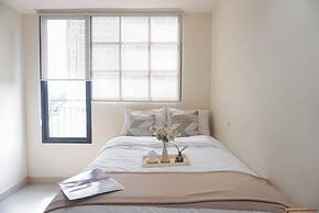 Comfy Studio At 2Nd Floor Evenciio Margonda Apartment