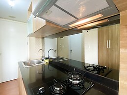 Cozy Stay Studio Room At Springlake Summarecon Bekasi Apartment