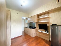 Cozy Stay Studio Room At Springlake Summarecon Bekasi Apartment