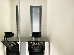 Cozy Stay Studio At Sayana Bekasi Apartment