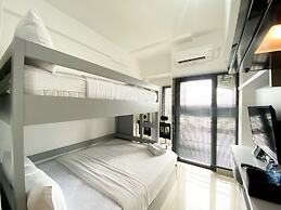Cozy Stay Studio At Sayana Bekasi Apartment