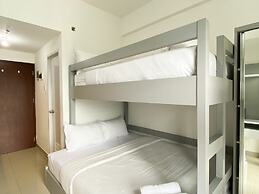 Cozy Stay Studio At Sayana Bekasi Apartment