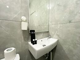 Cozy Stay Studio At Sayana Bekasi Apartment