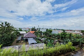 Cozy Living Studio Room At Baileys Apartment