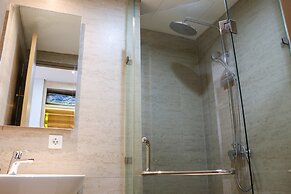 Elegant And Warm 1Br At Gold Coast Apartment