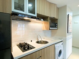 Cozy And Minimalist 2Br At 8Th Floor The Oasis Cikarang Apartment