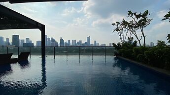 Homey And Spacious 2Br At Samara Suites Apartment