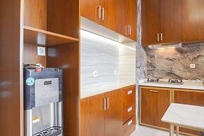 Homey And Spacious 2Br At Samara Suites Apartment