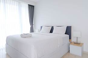 Best Deal Studio Room With Private Jaccuzi At Art Deco Apartment