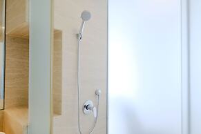 Best Deal Studio Room With Private Jaccuzi At Art Deco Apartment