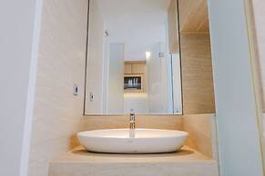 Best Deal Studio Room With Private Jaccuzi At Art Deco Apartment