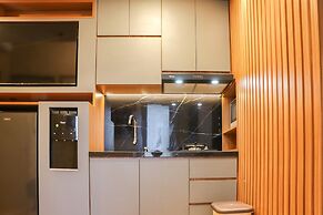 Well Furnished And Cozy 2Br Tokyo Riverside Pik 2 Apartment