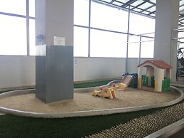 Good Deal Studio at Oxford Jatinangor Apartment