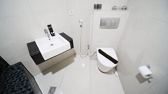 Spacious 2Br At The Via And The Vue Apartment Surabaya