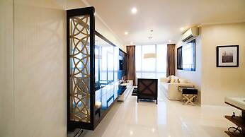 Spacious 2Br At The Via And The Vue Apartment Surabaya