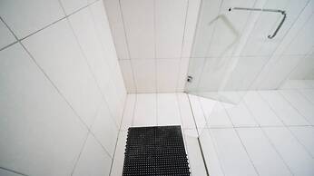 Spacious 2Br At The Via And The Vue Apartment Surabaya