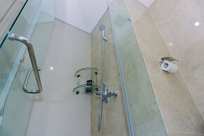 Nice And Elegant Studio At Transpark Bintaro Apartment