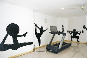 Warm And Minimalist 2Br Green Bay Pluit Apartment