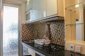 Warm And Minimalist 2Br Green Bay Pluit Apartment