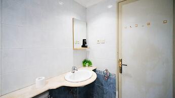 Best Deal And Homey 2Br At Taman Beverly Apartment