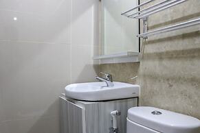 Cozy And Relaxing Studio At Transpark Cibubur Apartment