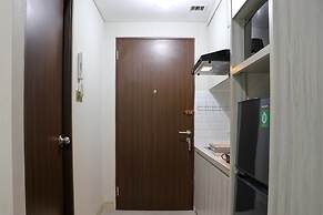 Cozy And Relaxing Studio At Transpark Cibubur Apartment