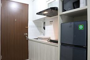 Cozy And Relaxing Studio At Transpark Cibubur Apartment
