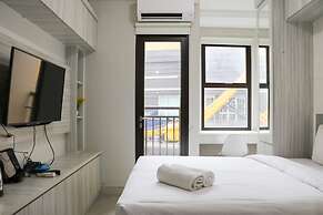 Cozy And Relaxing Studio At Transpark Cibubur Apartment