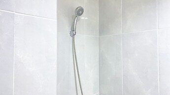 Minimalist And Nice Studio Apartment At Evenciio Margonda