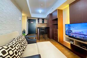Comfy And Minimalist 1Br At The Wave Kuningan Apartment