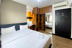 Comfy And Minimalist 1Br At The Wave Kuningan Apartment