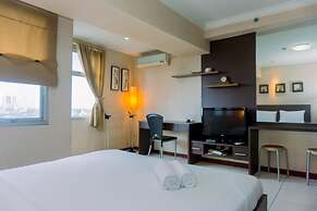 Modern Look And Comfy Studio Great Western Resort Apartment