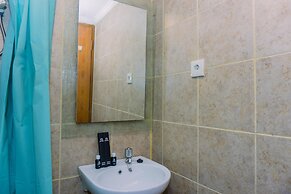 Modern Look And Comfy Studio Great Western Resort Apartment