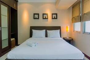 Modern Look And Comfy Studio Great Western Resort Apartment