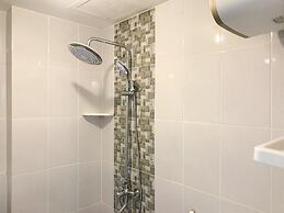 Stylist 1Br At Tokyo Riverside Pik 2 Apartment