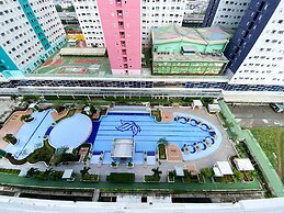 Comfort And Strategic 2Br At Green Pramuka City Apartment