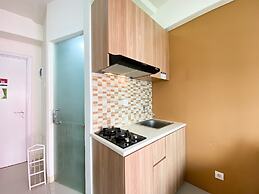 Comfort And Strategic 2Br At Green Pramuka City Apartment