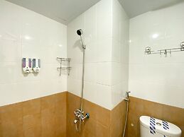 Comfort And Strategic 2Br At Green Pramuka City Apartment