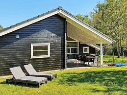 8 Person Holiday Home in Asnaes