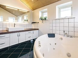 8 Person Holiday Home in Asnaes