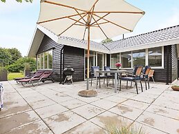 6 Person Holiday Home in Karrebaeksminde-by Traum