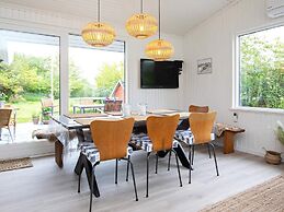 6 Person Holiday Home in Karrebaeksminde-by Traum