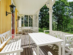 15 Person Holiday Home in Hjortkvarn-by Traum